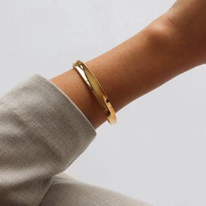 色褪せない - 防水 - 18K ゴールドメッキバングルブレスレット - ゴールドカフブレスレット - 重ね付けブレスレット - 女性用ブレスレット - BCW3