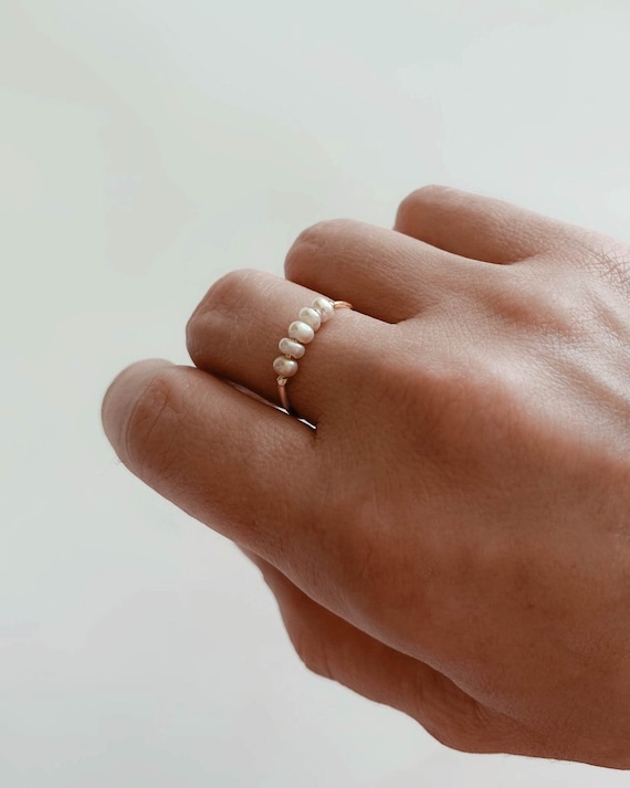 nff☆seed pearl ring Vintage Seed Pearl Ring 001-231-00416 Cary | Joint Venture