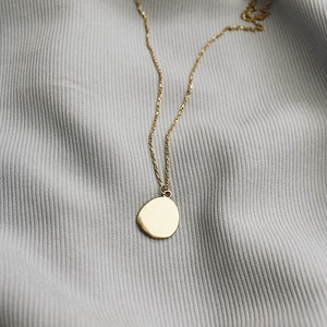 Wasserdicht 18k Gold Disk Halskette Minimalist Halskette Zierliche Halskette Stacking Layering Halskette Bild 4