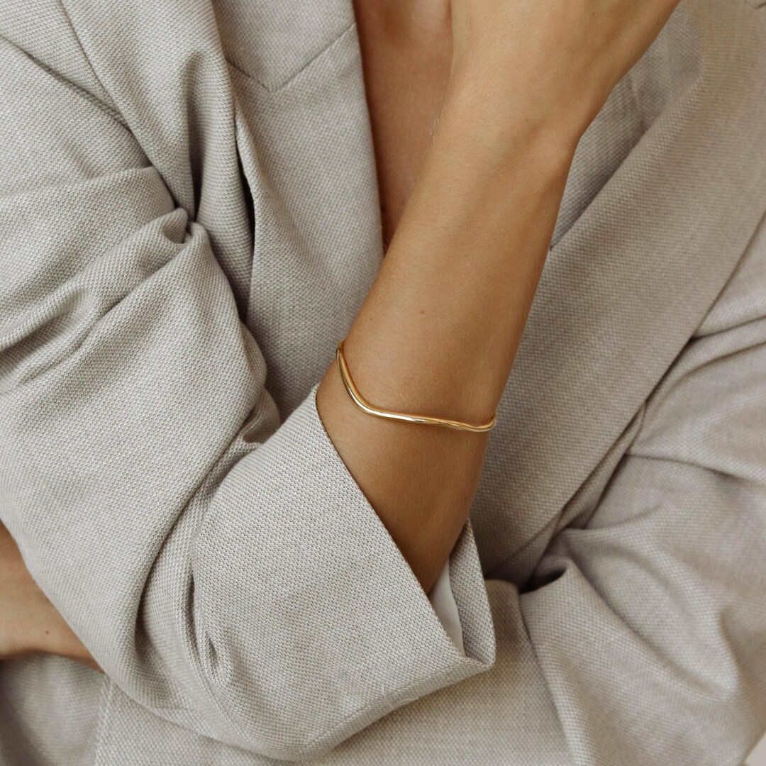 Never Fades Water Resistant 18k Gold Plated Bangle Bracelet 18k Gold