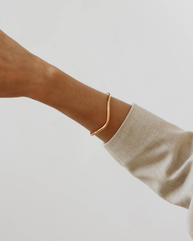 Never Fades Water Resistant 18k Gold Plated Bangle Bracelet 18k Gold