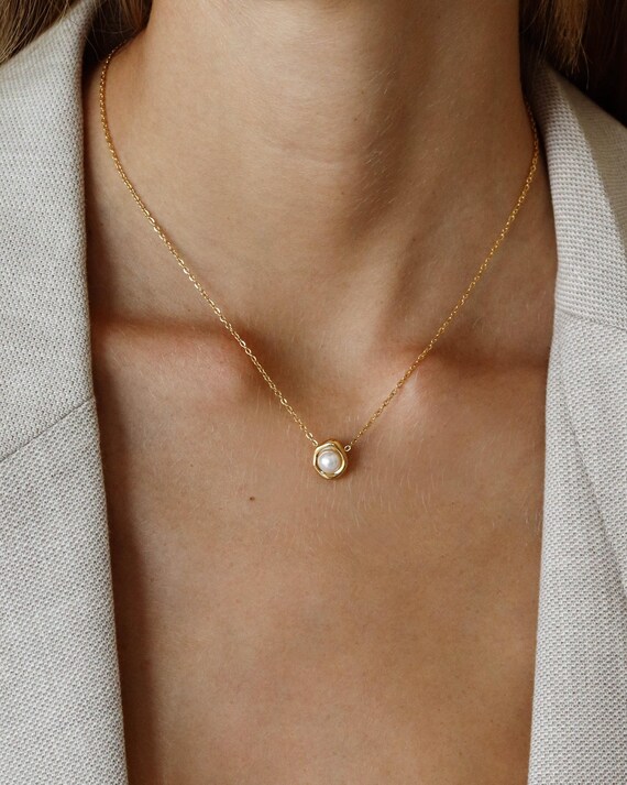 Never Fades - 18K Gold Pearl Necklace - Gold Minimalist Necklace - Dainty Necklace - Gold Disc Necklace - Layering Necklace - N45