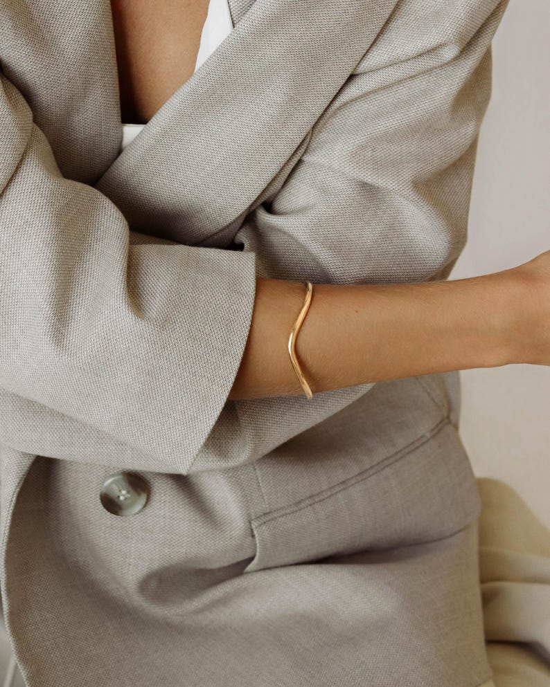 Never Fades Water Resistant 18k Gold Plated Bangle Bracelet 18k Gold