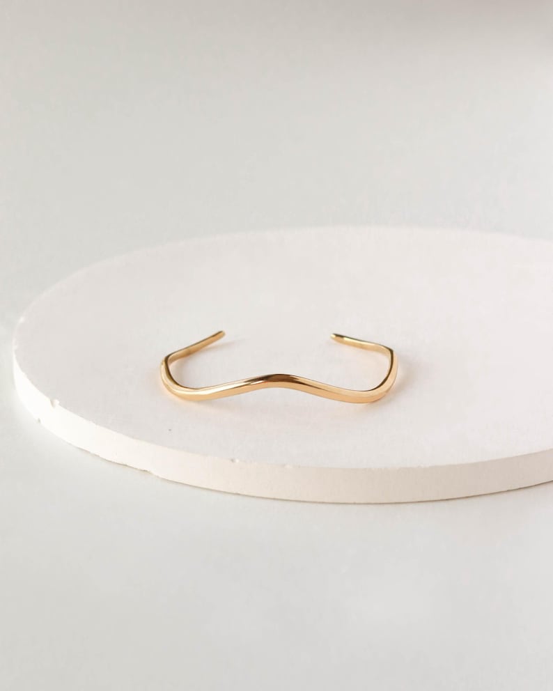 Never Fades Water Resistant 18k Gold Plated Bangle Bracelet 18k Gold