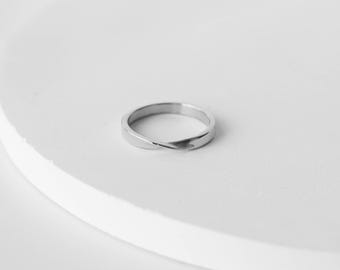 Never Fades - Water Resistant - Silver Band Ring - Silver