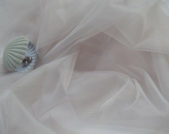Pale Grey Soft Tulle Fabric: Wedding, Tutu, Party Decor (300cm Width)