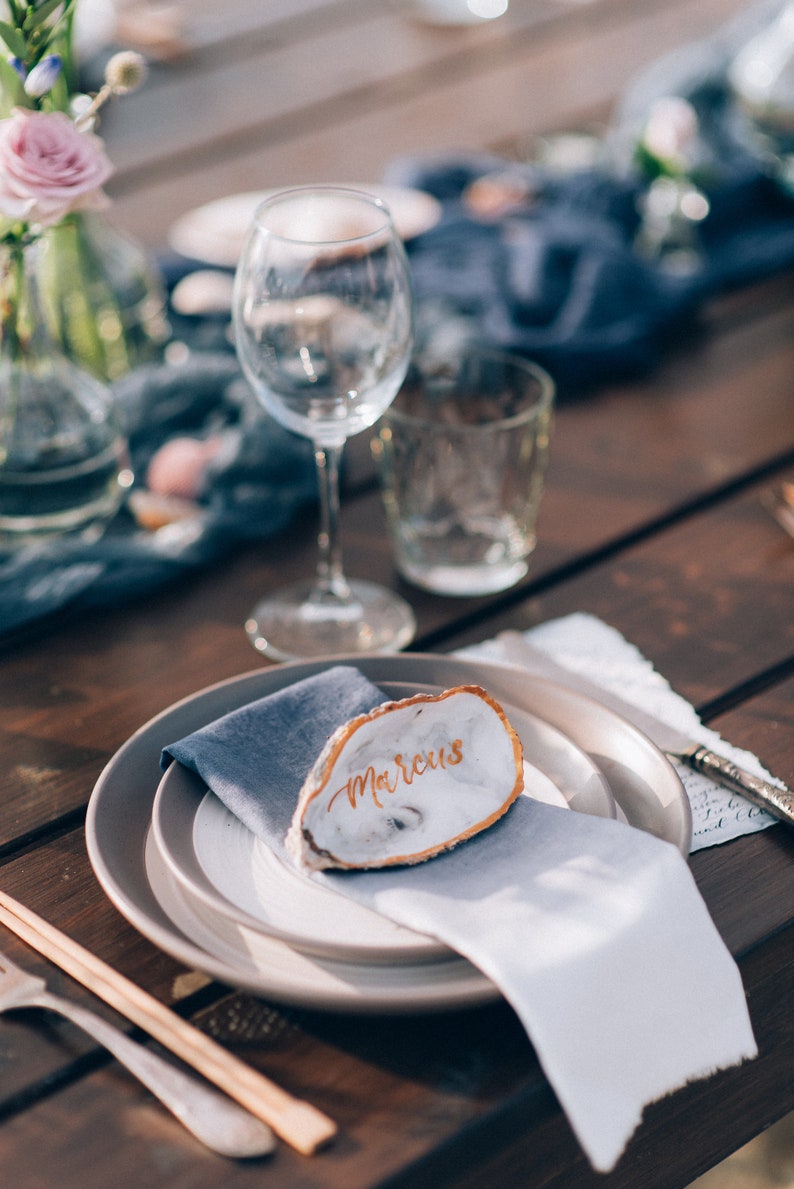 Servietten aus Baumwolle, staubblau oder dunkelblau mit Farbverlauf, handgefärbt, Hochzeitsservietten, Marine-Stil, Fotografie, Blaue Hochzeitsservietten aus Baumwolle Bild 4