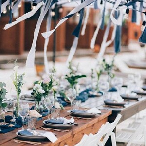 Servietten aus Baumwolle, staubblau oder dunkelblau mit Farbverlauf, handgefärbt, Hochzeitsservietten, Marine-Stil, Fotografie, Blaue Hochzeitsservietten aus Baumwolle Bild 6