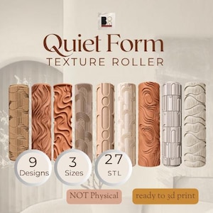 Può includere: Nove rulli per texture cilindrici per stampa 3D, etichettati Quiet Form TEXTURE ROLLER. Il set include 9 design, 3 dimensioni e 27 file STL. I rulli presentano vari motivi geometrici, ondulati e lineari in tonalità marrone e terracotta.