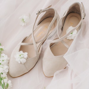 Wedding shoes • beige wedding flats • bridal ballet flats • low heel wedding shoes • wedding pumps • wedding shoes for bride • casual flats