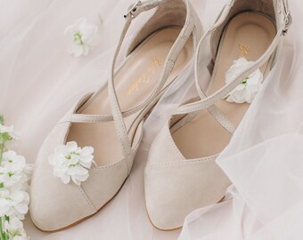 Wedding shoes • beige wedding flats • bridal ballet flats • low heel wedding shoes • wedding pumps • wedding shoes for bride • casual flats