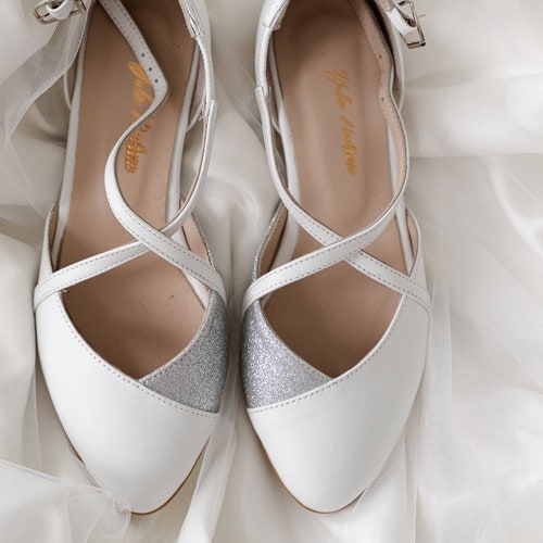 Wedding shoes • white wedding shoes • bridal ballet flats • low wedding shoes • bridal flats • wedding shops flats • white shoes • ballet flats