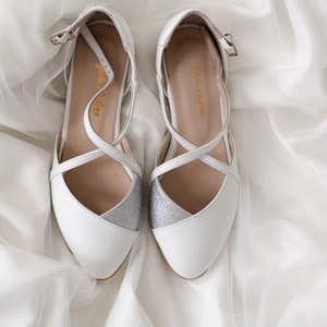 Wedding flats • bridal pumps low heel • white wedding shoes • ballet shoes • gift for her • bridal flats • cross ankle straps • white shoes