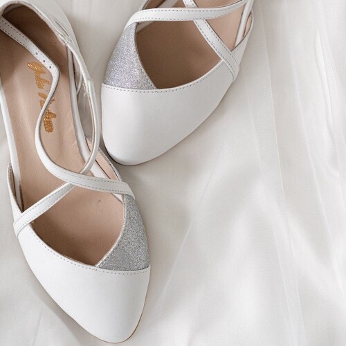 Wedding shoes • white wedding shoes • bridal ballet flats • low wedding shoes • bridal flats • wedding shops flats • white shoes • ballet flats