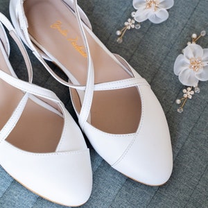 Wedding shoes • white wedding shoes • bridal ballet flats • low wedding shoes • white flats • leather flats • white  shoes • custom shoes