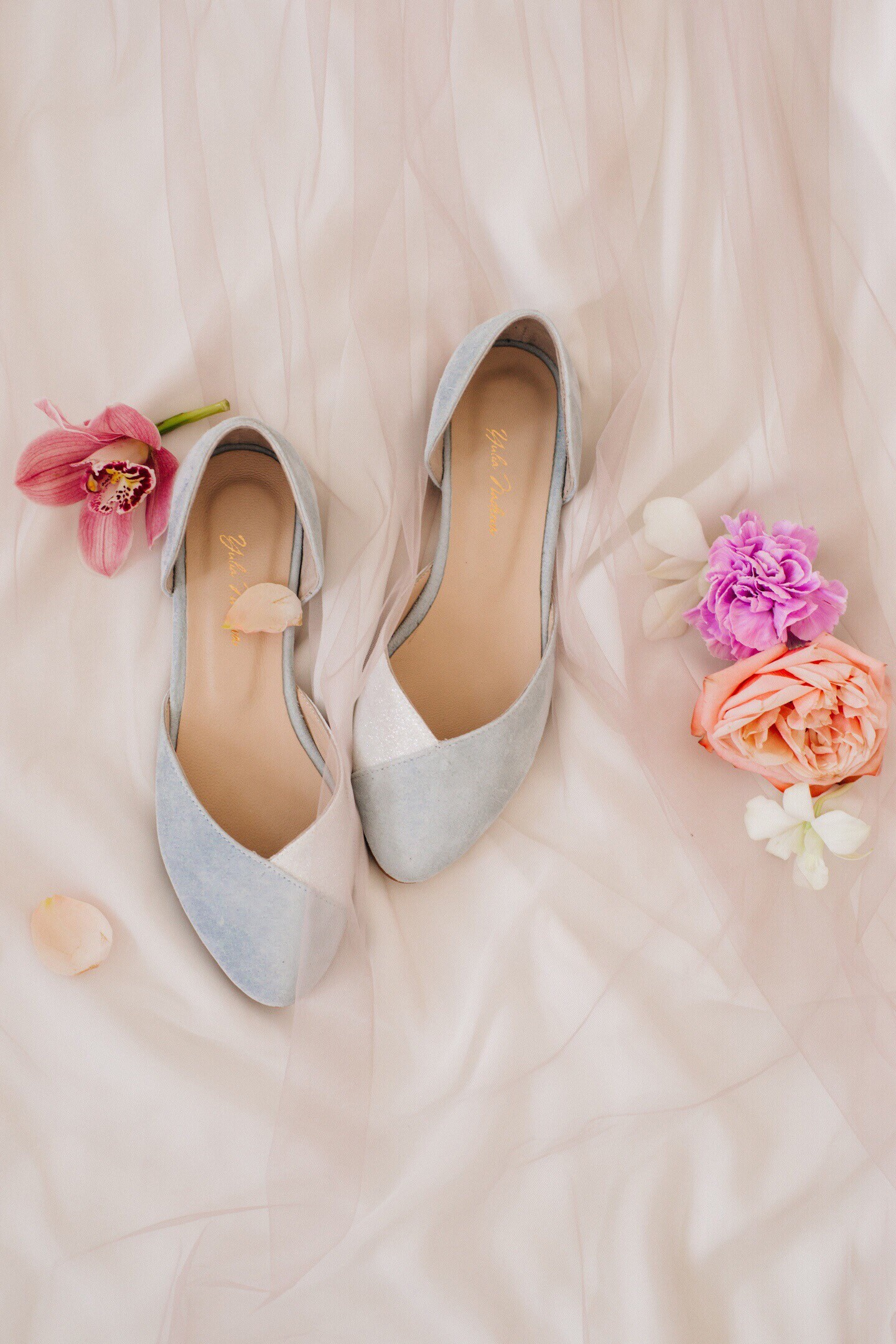 lilac shoes and bag for wedding