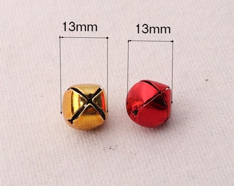 30 Stück, 13mm Gold und Rot Jingle Bells Metall-Glöckchen, Weihnachtsverschönerung, Metallglocken, langlebige Jingle Bells (BE1325)