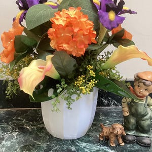 Ceramic vase-silk flowers-iris-calla lilies-centerpiece-Mother's Day-flowers with vase-entrance hall decor-artificial flowers-office decor