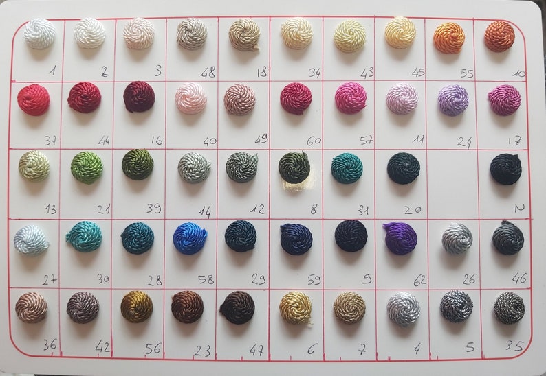 Bottoni mezza palla ricoperti artigianalmente con passamaneria in seta 50 colori MADE-IN-ITALY. Braid buttons immagine 1