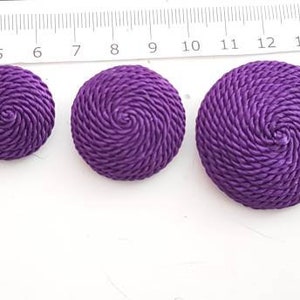 Boutons demi-boule fabriqués à la main recouverts de passementerie en soie de 50 couleurs MADE-IN-ITALY. Boutons tressés image 3