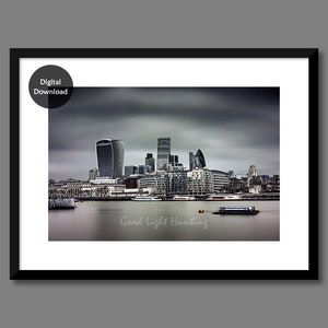 London Neutral Printable Wall Art, Fine Art London Cityscape Print, Muted Colours, Gift for Home or Office Decor, London Gift Ideas