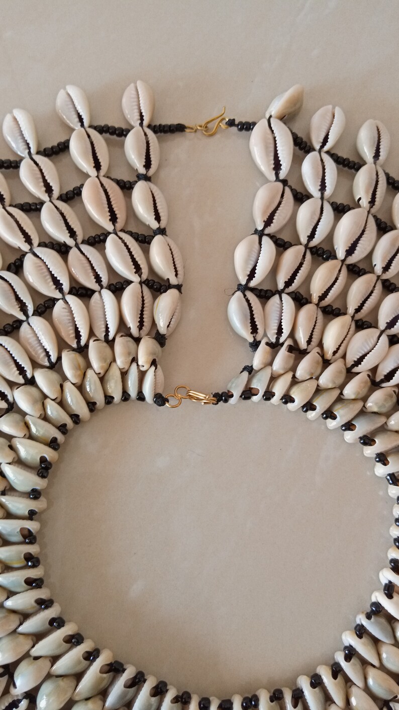 ON SALE Sea Shell Necklace Cowrie Shell Necklace Natural Etsy