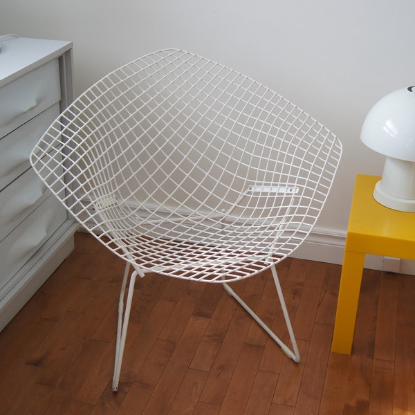 Vintage Harry Bertoia Diamond Chair-Retro Bertoia Chair- Postmodern Designer Bertoia Diamond Chair-Modern Bertoia Diamond Chair