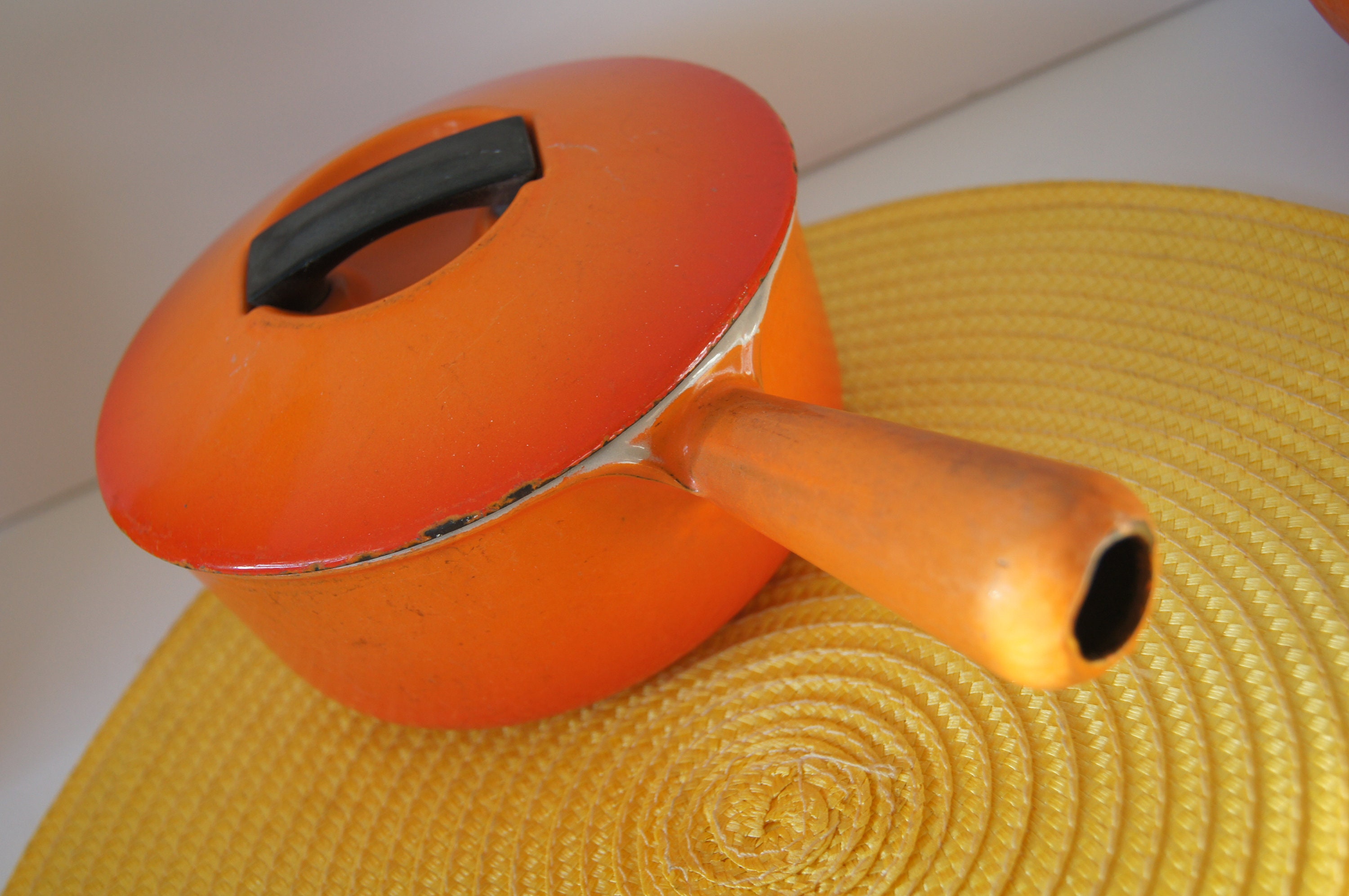 1 Cocotte COUSANCES 16 cm Fonte émaillé et grande poele 28 cm