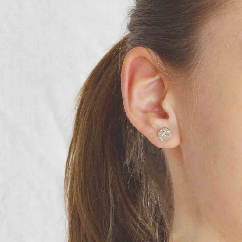 Small ear studs 8 mm gold, rose gold or rhodium-plated. circle brushed. Super subtle, delicate and minimalist. image 7