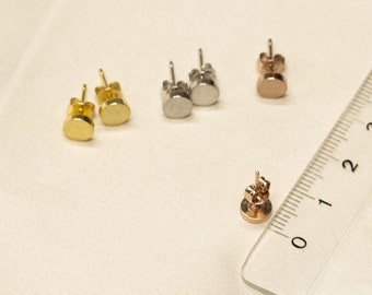 Kleine Ohrstecker 6mm gold veredelt. Kreis gebürstet, gold, roségold oder rhodiniert veredeltes Messing. Super zart und minimalistisch.