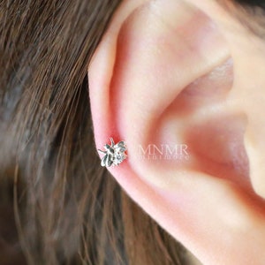 925 Sterling Zilver Super Tiny Hommel Piercing, Zilveren Bij Oorbellen, Kraakbeen oorbel, Insect oorbel, Tragus oorbel