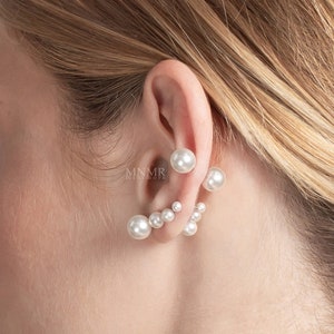Double Sided White Pearl Cartilage Earrings, Pearl piercing, Pearl Huggie Earring, Pearl Cartilage earring, Pearl stud, Helix, Conch