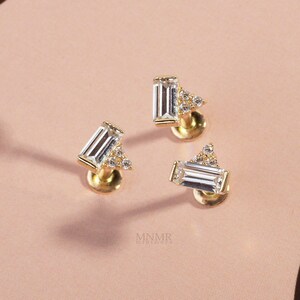 14K Solid Gold Flat Back Earing, Everyday Cartilage Earring, Baguette Tragus Earring, Dainty earring, 18g Piercing, Everyday Wear Piercing
