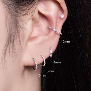 Créoles cartilagineuses irisées magiques, créoles argentées opale, créoles hélicoïdales, piercing conque intérieure, boucles d'oreilles clicker Huggie, créoles 20 g