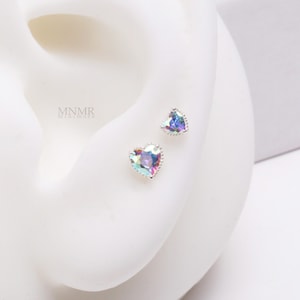 NEW! 925 Sterling Silver Heart Cartilage Earring, Heart shaped Earring, Rainbow Crystal Conch Earring, Heart Helix Earring, Everyday Pierce