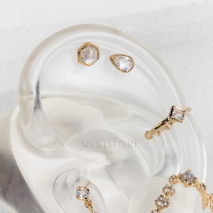 Limited!-NATURAL STONE-Teardrop Cartilage Stud, Moonstone Cartilage, Teardrop Stud, Moonstone Earring, Moonstone Piercing, Barbell