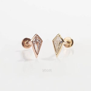 NEW! 14K Solid Gold Internally Thraded Labret, Ultra TIny Diamond Cartilage earring, CZ Stud, Tragus Earring, 18g piercing