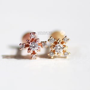 Labret en or massif 14 carats avec filetage externe, petite boucle d'oreille cartilagineuse géométrique, clou CZ, boucle d'oreille tragus, boucle d'oreille délicate, piercing 18 g