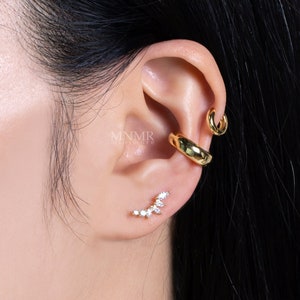 Fairy Wing Bar Silver Piercing, Crystal wing Piercing. Sparkly Helix & Cartilage Earring, Conch Earring, 18Gague Piercing, Gift for Her