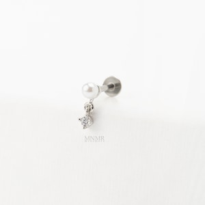 NEW! Pearl Flatback Cartilage Earring, Dangled Pearl Cartilage Stud, Pearl Huggie Earring, Pearl Tragus Stud, Pearl Helix, Conch Stud