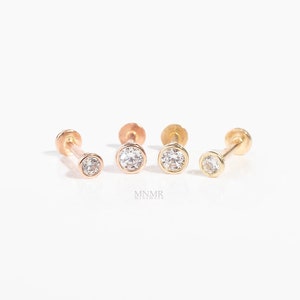 Tiny Bezel Stone Cartilage Earring, 14K Solid Gold Internally Thraded Labret, 2mm/2.5mm Stone Stud, Flatback Tragus Earring, 18g Piercing