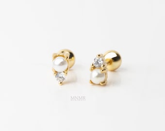 NEW! Cluster Pearl Piercing, Cute Pearl Cartilage Earring, Pearl Stud, Conch Earring, 18gague piercing, Gift for Her