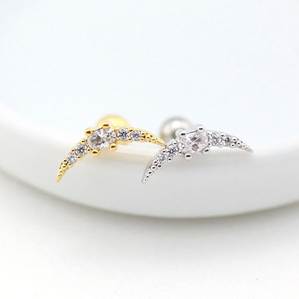 Maankraakbeen, Tragus oorbel, Sierlijke oorbel, CZ Bar kraakbeen, CZ Kraakbeen oorbel, Moon Stud, Helix oorbel, Helix, Schelp, Rook