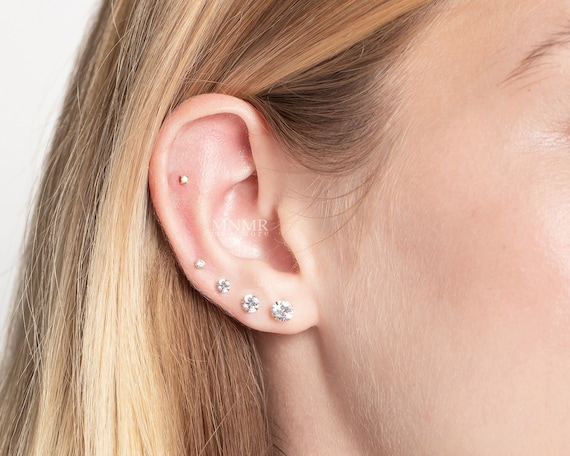 Tragus Piercings in 925 Sterling Silver and gold color