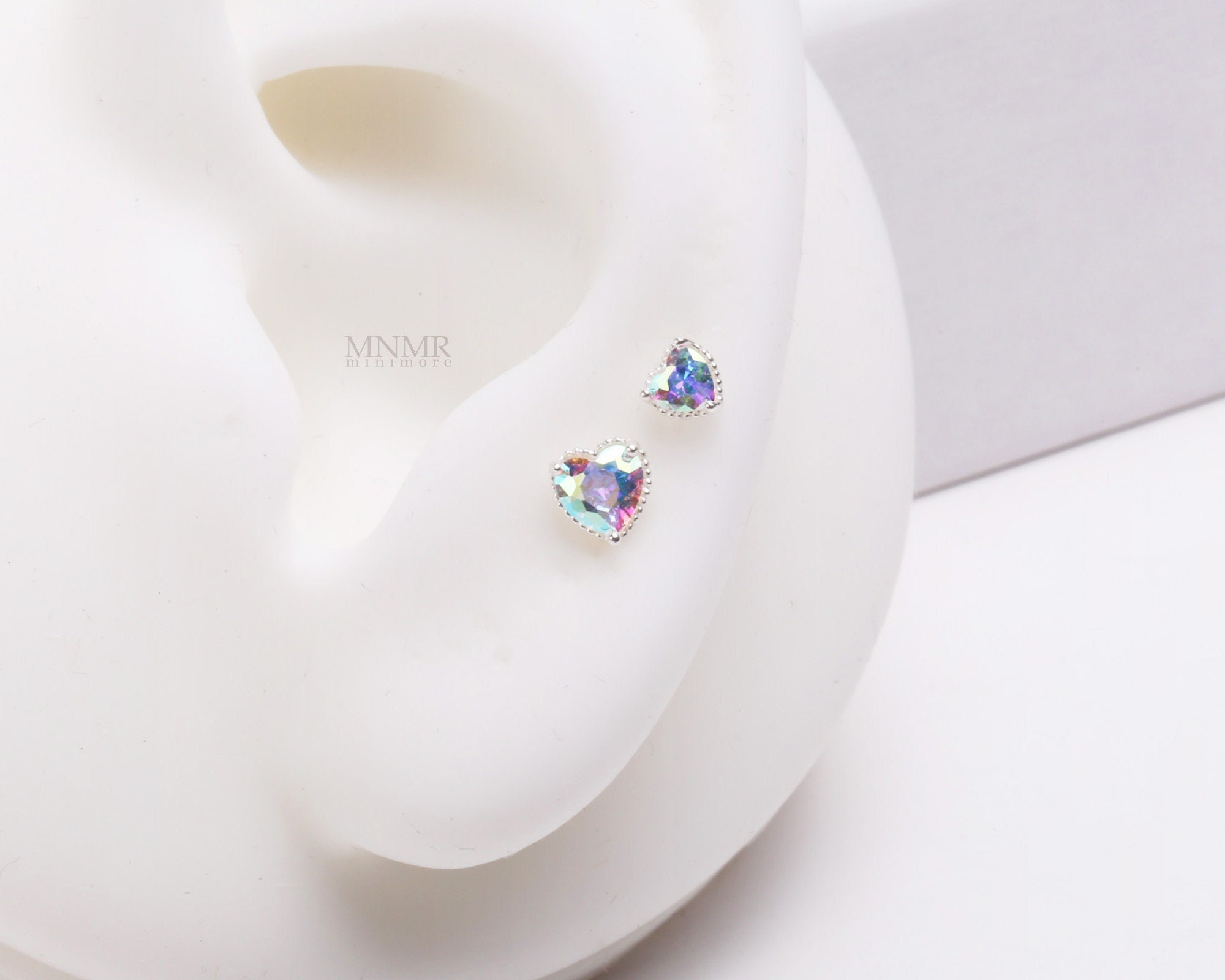 NEW! 925 Sterling Silver Heart Cartilage Earring, Heart shaped Earring, Rainbow Crystal Conch Earring, Heart Helix Earring, Everyday Pierce