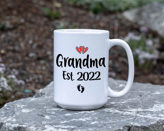 Personalized 'Grandma Est. 2025' Coffee Mug - Custom Pregnancy Announcement Gift Mug