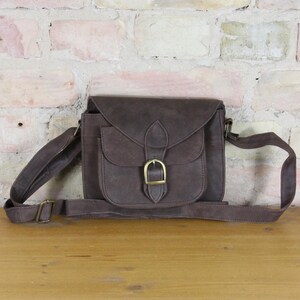 Small leather bag Lissi made of sturdy leather - Model 01