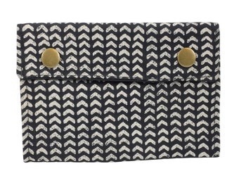 Tobacco pouch - black and white