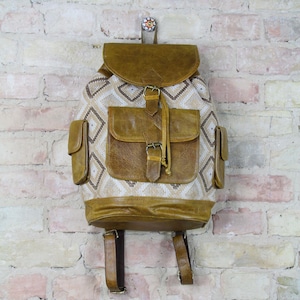 Mochila de mujer estilo étnico - Modelo 03