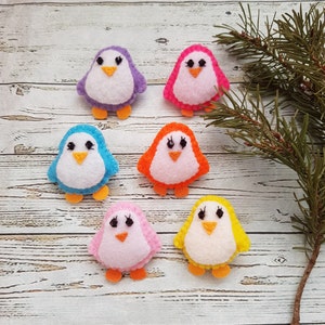 Felt mini penguin brooches